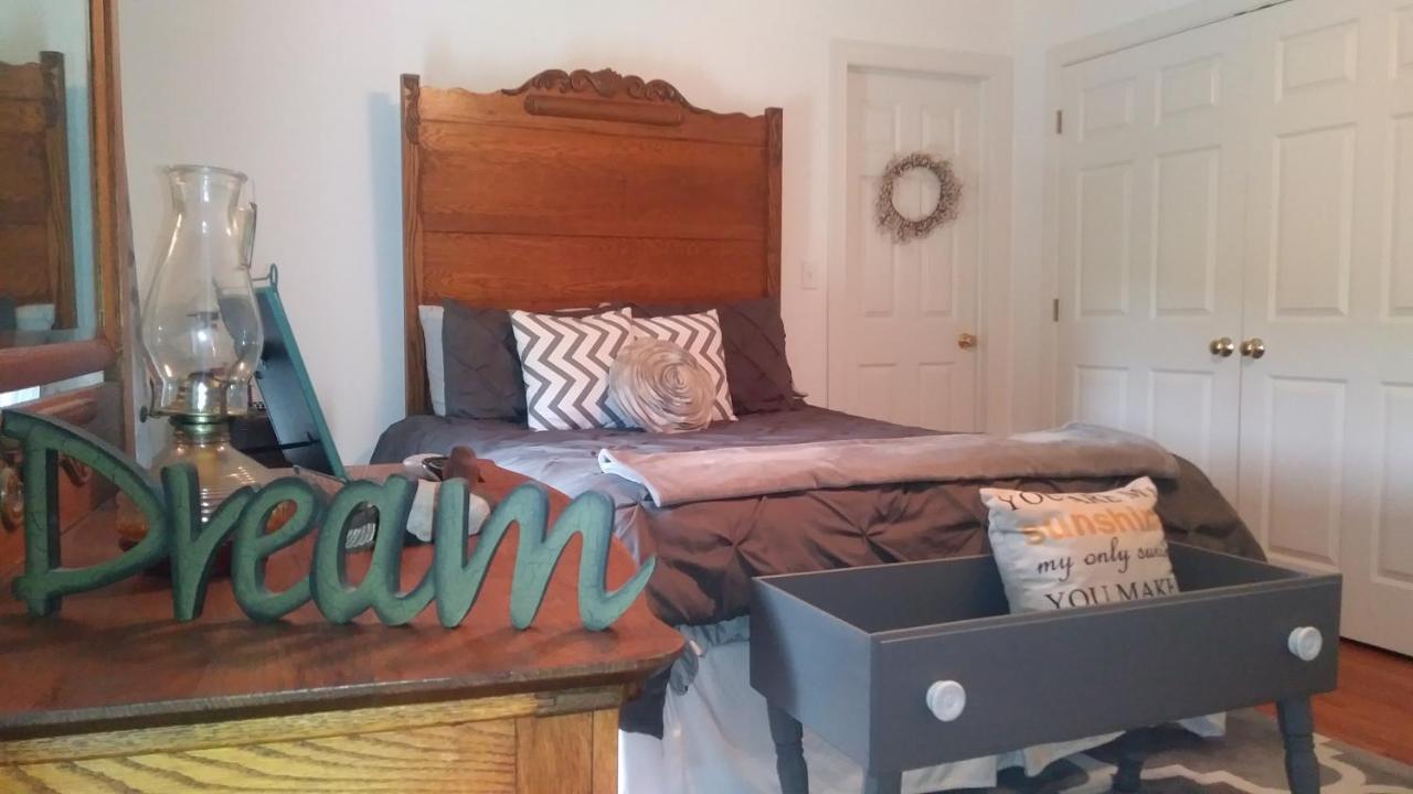 Marvels On The Creek Bed & Breakfast East New Market Exterior photo
